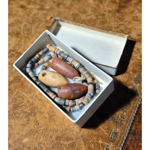 Pre-columbian Amulets And Beads