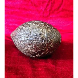 Coconut Powder Carved Coconut