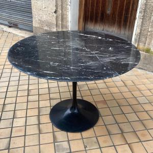 Saarinen Knoll Tulip Table 