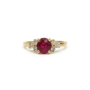750‰ Gold Ring, Synthetic Ruby And Diamonds 