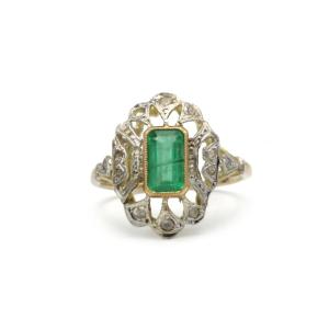 750 Yellow Gold Ring With Diamonds And Emerald