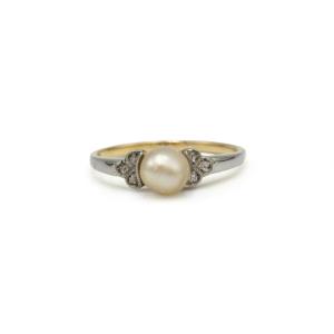 750 Gold Ring With Diamonds And Pearl 