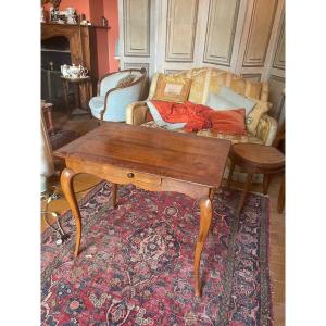 Pretty Louis XV Provencal Table