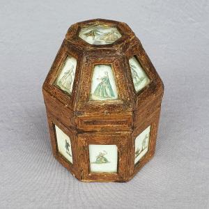 18th Century Straw Marquetry Box On The Theme Of Fashion