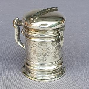 Guilloché Silver Piggy Bank In The Shape Of A Vidrecome, 19th Century