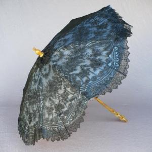 19 Th Century  Umbrella, Silk And Lace, Horn Handle, Perfect Condition, Circa 1870