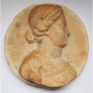 Renaissance Marble Tondo Relief Of A Woman 16th Or 17th Century Italian