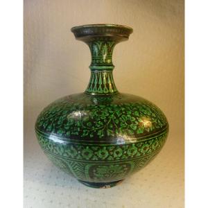 Vase From The Bombay School Of Art, 19th Century