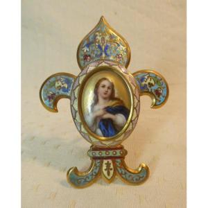 Champlever Frame In The Shape Of A Fleur-de-lis With A Miniature Of Mary On Porcelain. 19th Century.