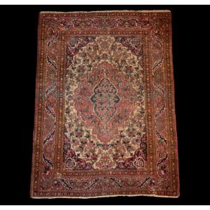 Ancient Isfahan, 19th Century Persia, 102 Cm X 138 Cm, Hand-knotted Wool, Kadjar Period, Collection