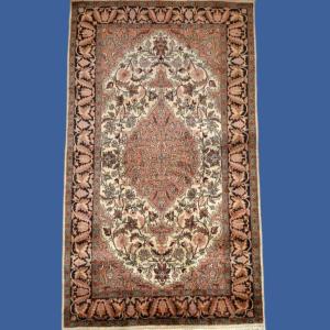 Ghom Silk Rug, 94 Cm X 172 Cm, Hand-knotted Silk In Iran Circa 1980 In Perfect Condition