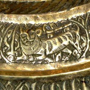 Dish With A "solar Lion", Persia, 19th Century, Diameter 45 Cm, Repoussé Work, Collection
