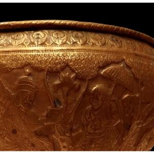 Brass Basin, South India, Five Scenes Of Hindu Deities, Friezes, Very Beautiful Gold Patina