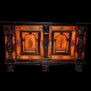 Buffet Inlaid Netherlands, Netherlands XVII Century, Perfect Condition