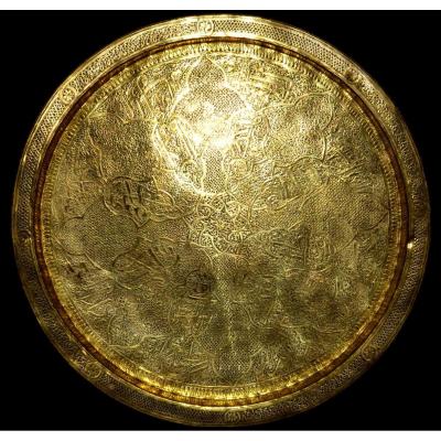 Chiseled Brass Tea Tray, Ottoman Art, Diameter 47.6 Cm, Sumptuous Decor, 19th Century