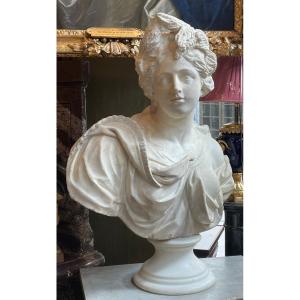 France Late 17th Century, Young Woman In Cérès Bust, Marble.