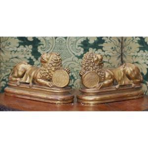 Italy, 17th Century, Pair Of Heraldic Lions In Gilded And Carved Wood
