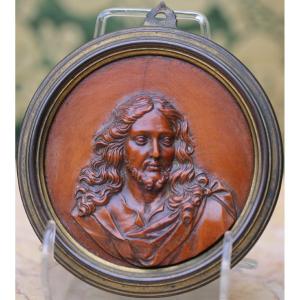 Italian School Of The 17th Century, Portrait Of Christ In Tondo, Finely Carved Boxwood.