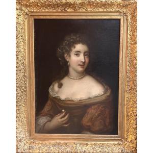 "portrait Of A Lady With A Diamond", Regency Period
