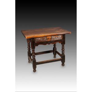 Table. Walnut Wood, Iron. Spanish School, Guadalajara, 17th Century.