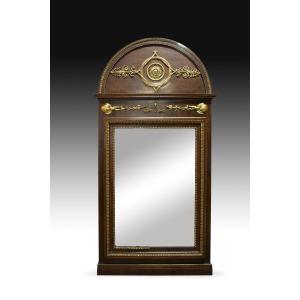 Fernando VII Mirror. Carved And Gilded Wood, Glass. Circa Early 19th Century.  