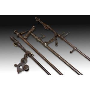 Espagnolettes (four). Wrought Iron. 18th Century. 