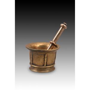 Mortar And Pestle. Bronze. 17th Century.