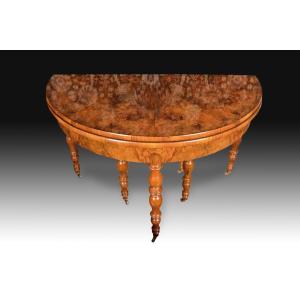 Extendable Folding Table. Walnut And Walnut Root. 19th Century.