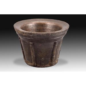 Pharmacy Mortar. Bronze. Spain, 1816. 