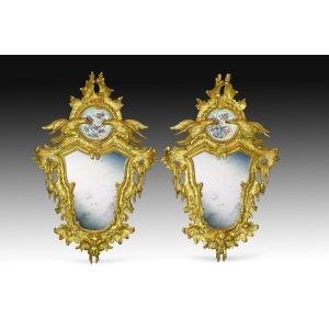 Pair Of Horns Of Plenty. Carved And Gilded Wood. 18th Century.