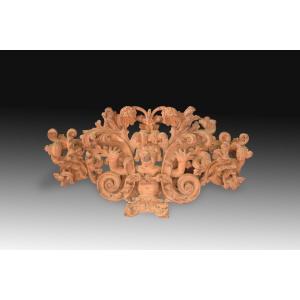 Decorative Piece. Carved Pine Wood. 17th Century.