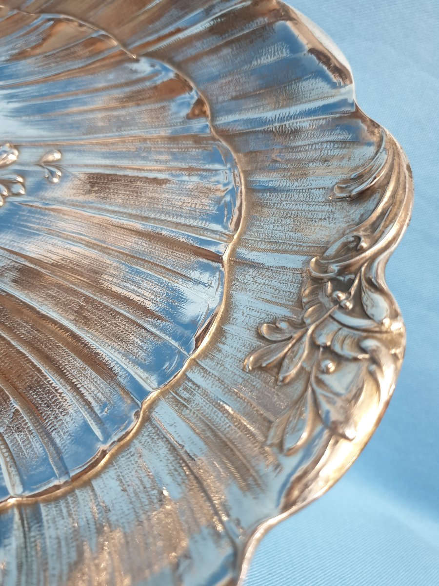 Centrotavola in argento  a forma di conchiglia con putto. Germania, fine XIX secolo.-photo-1