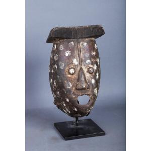 Case Idjo Mask / Nigeria - 20th Century