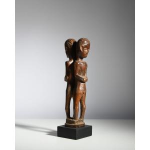 Tabwa Cult Statue With Opposing Figures