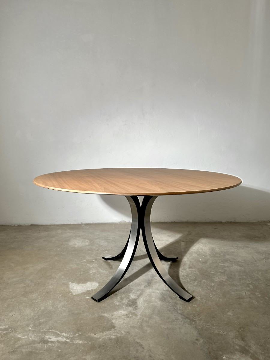 Tavolo T69 di Osvaldo Borsani e Eugenio Gerli per Tecno - anni '70