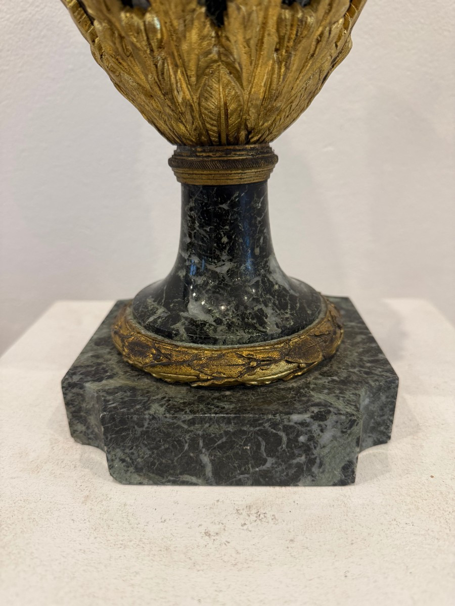 Vaso ornamentale in marmo verde e bronzo dorato - Francia XIX secolo-photo-4