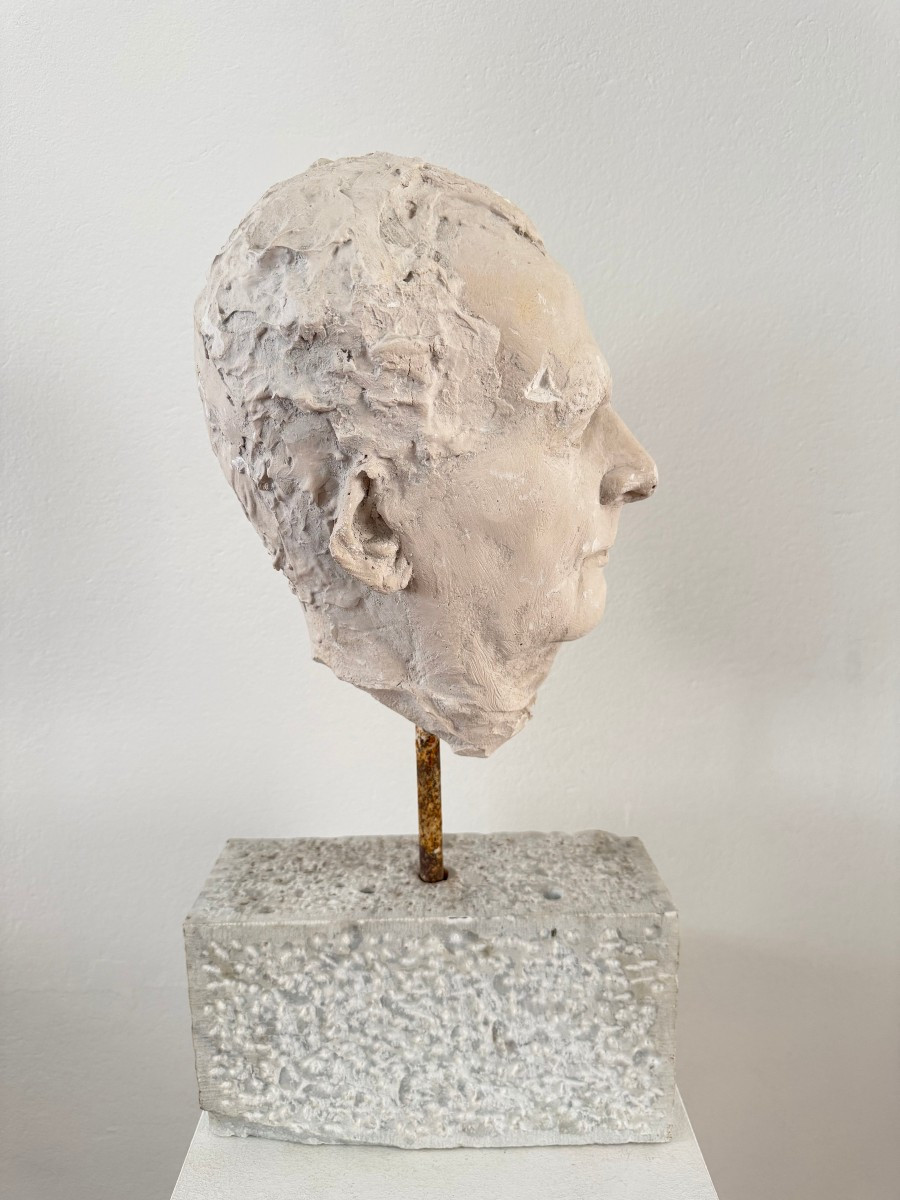 Scultura in gesso raffigurante il volto di un uomo - Italia, XX secolo-photo-2