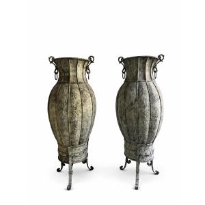 Coppia di anfore ornamentali in rame - XX secolo