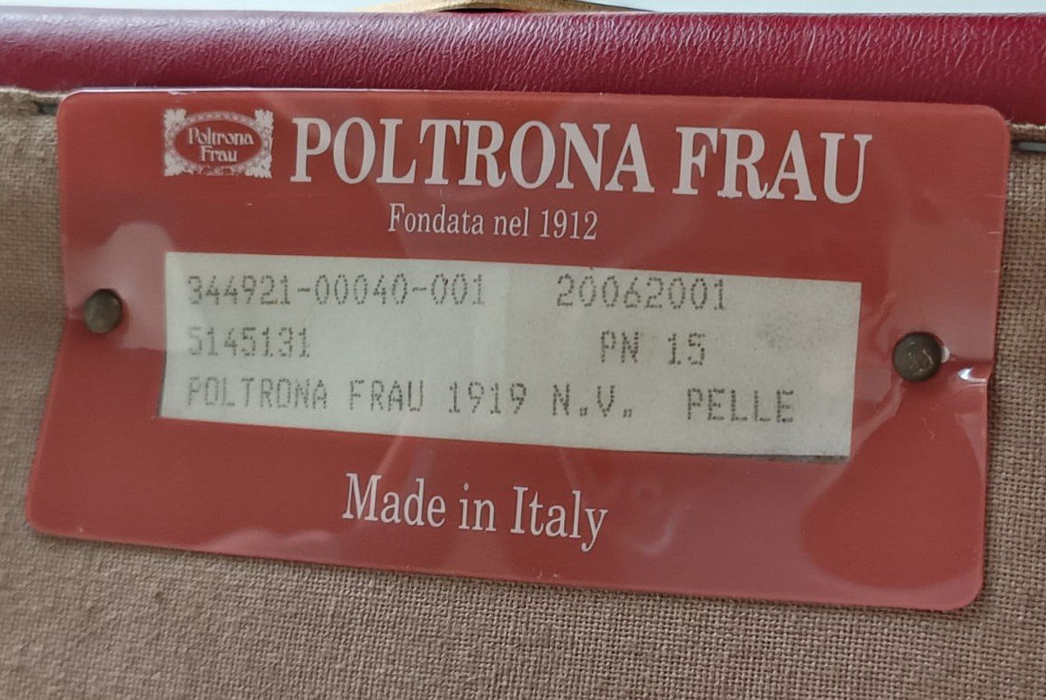 Poltrona Frau in pelle con piattino Mod. 1919-photo-4