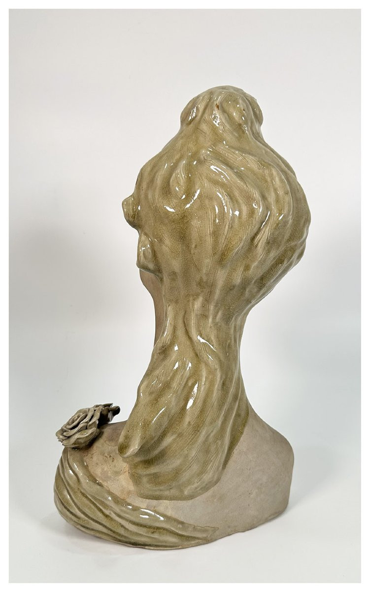 Busto femminile in terracotta dipinta e parzialmente invetriata-photo-3