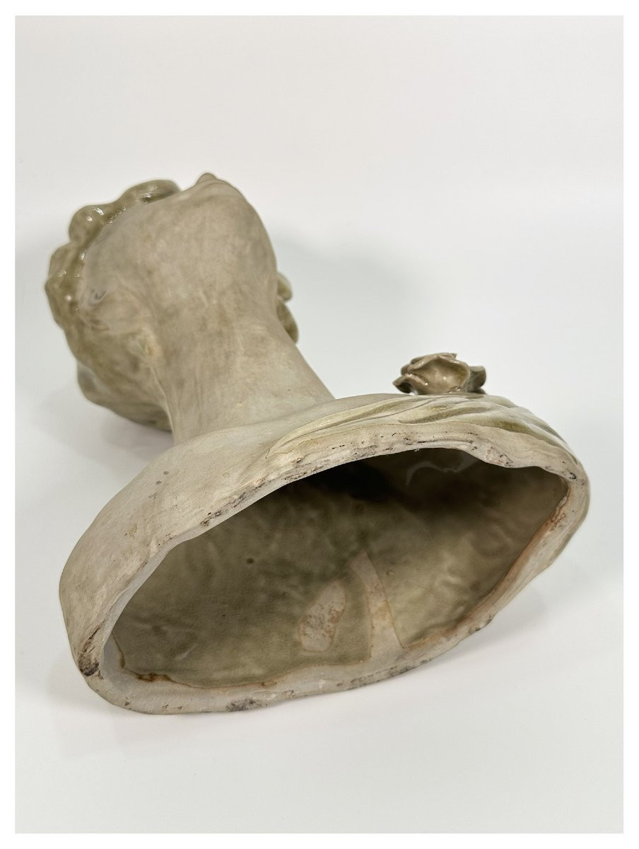 Busto femminile in terracotta dipinta e parzialmente invetriata-photo-2